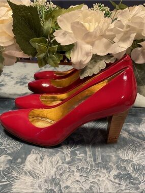 Coach Fuschia Patent Leather Block Heel Pumps
